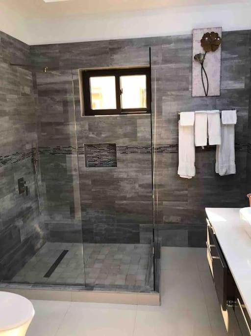 Sun Shine Luxury Villas 2 Bedroom Pool & Gym Ocho Rios St Ann Екстериор снимка